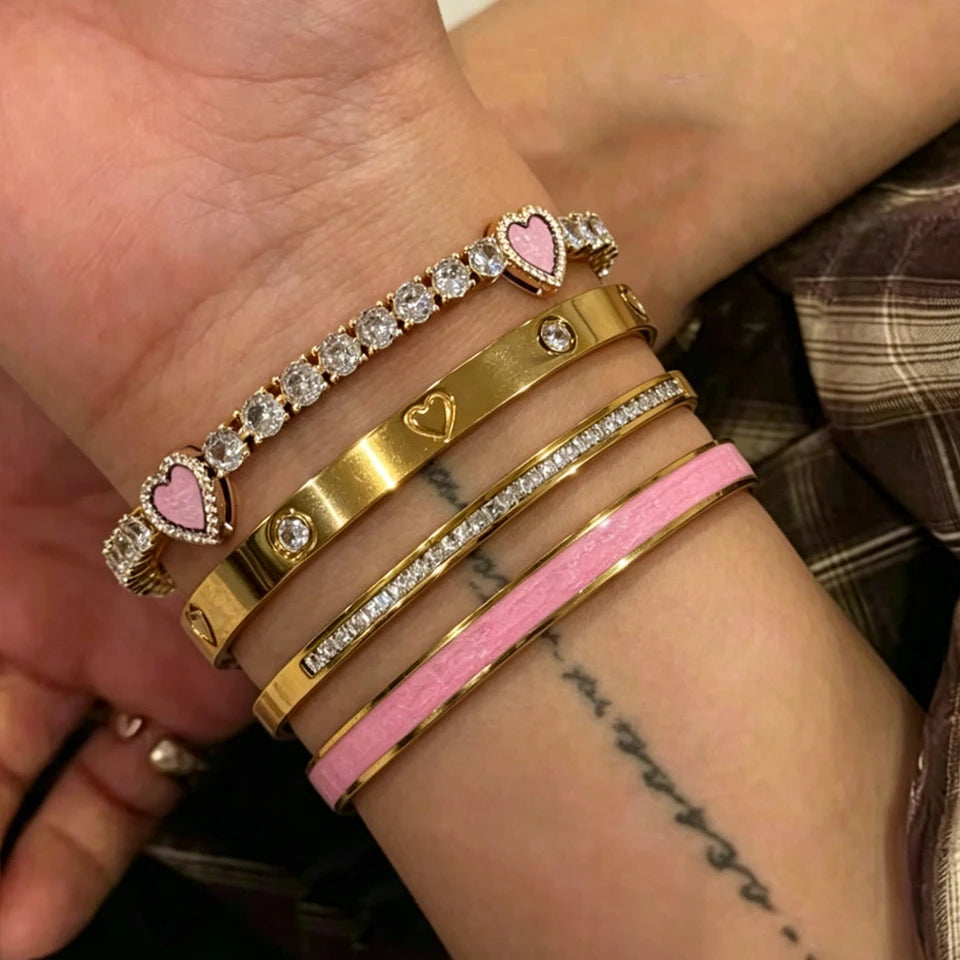 Aila Heart Bracelet Set product view 20