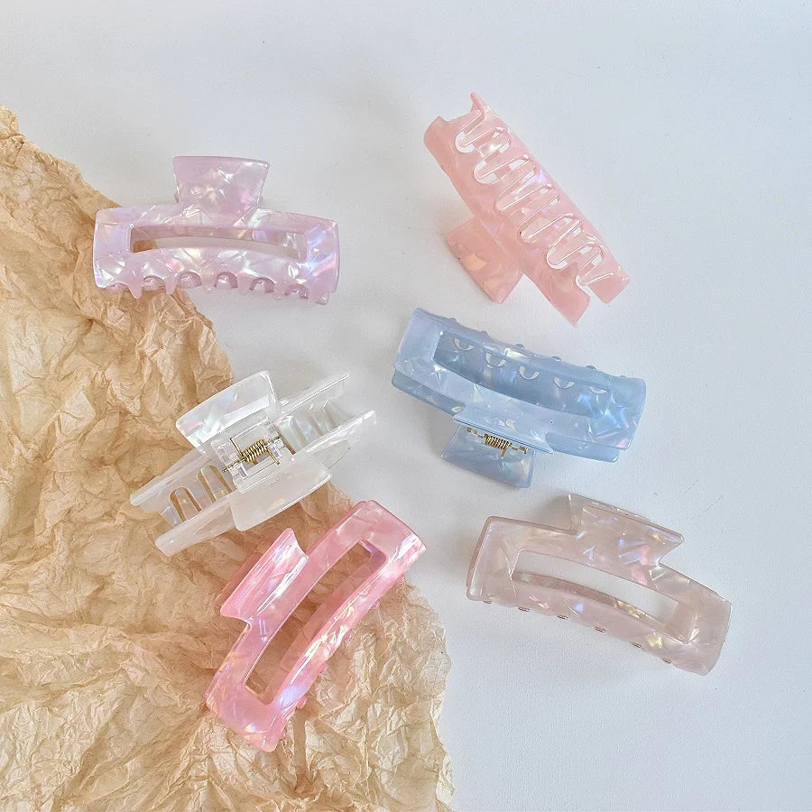 Pearl Acetate Hair Claw product view 2