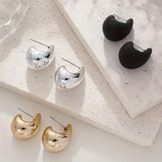 Model wearing the Elodie Teardrop Earring Set