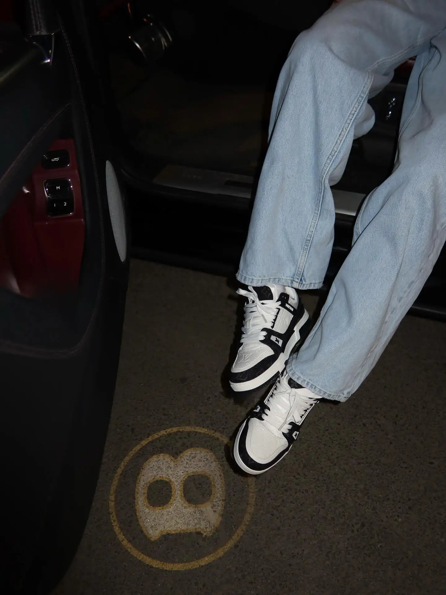 Estelle Embroidered Low-Rise Jeans — alternate view 5