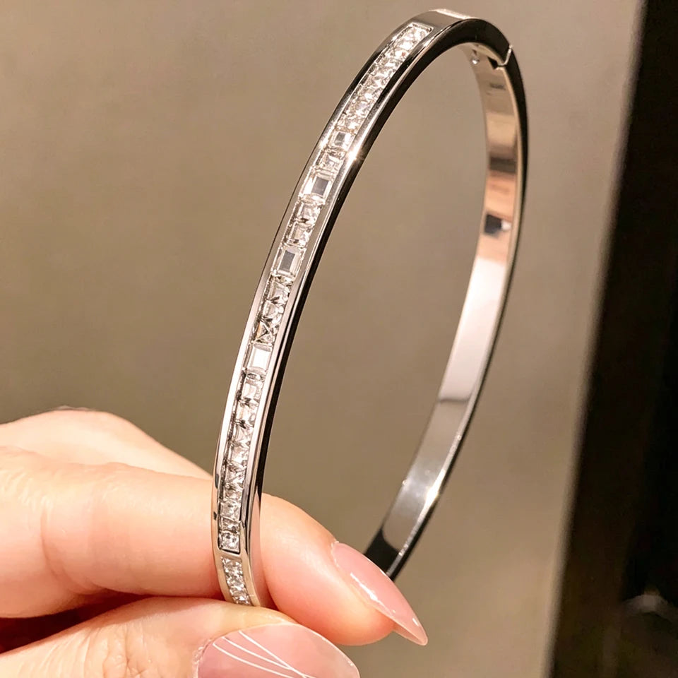 Aila Heart Bracelet Set product view 14